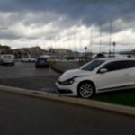 Ένα «περίεργο» τρακάρισμα στο πάρκινγκ του Λιμενικού Ταμείου