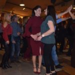 Κοσμοσυρροή και κέφι στον χορό της Νέας Χορωδίας