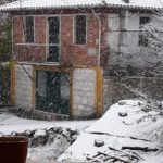 Συμβαίνει τώρα: Πυκνό χιόνι πέφτει σε Εγκλουβή και Καρυά