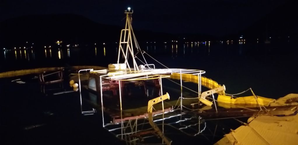 Η φωτο της νύχτας: Το ναυάγιο του Βλυχού