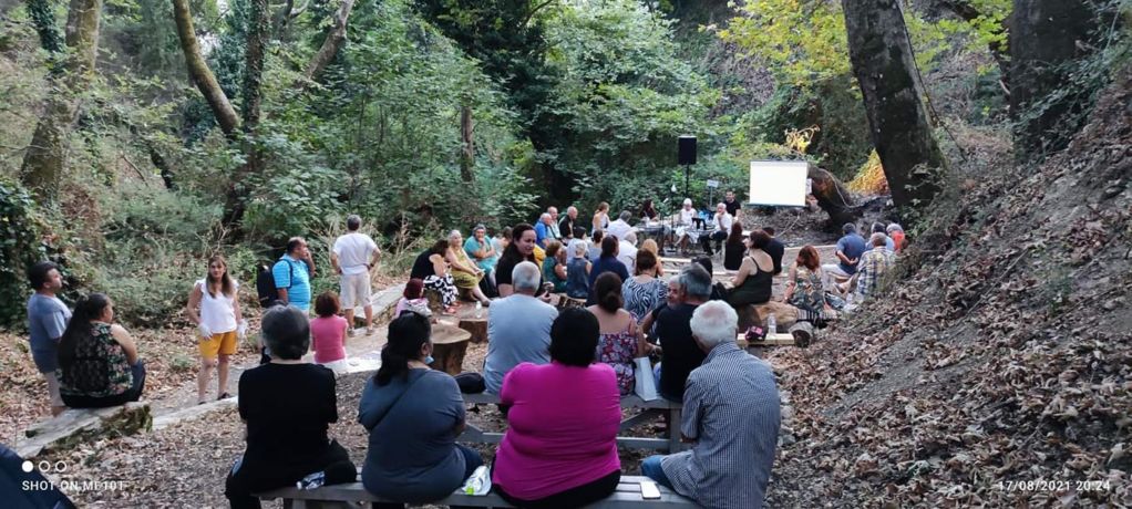Η ποιητική βραδιά στο Κηποθέατρο Πηγών Δάφνης στον Σύβρο