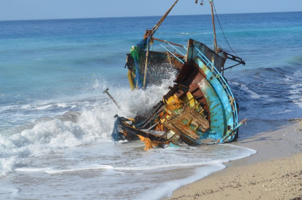 Ναυάγιο Καλαμιτσίου: Η θάλασσα παίρνει πίσω το δώρο της!