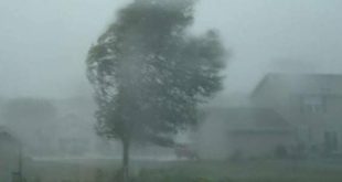 Συμβαίνει τώρα: Ισχυρή καταιγίδα πλήττει την πόλη της Λευκάδας