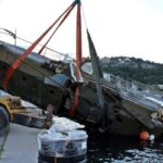 Ανελκύστηκε το ναυαγισμένο σκάφος από το λιμάνι της Νικιάνας