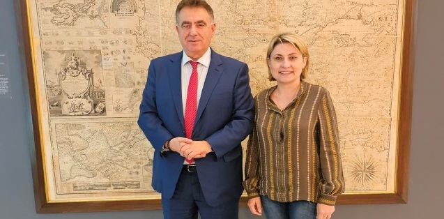 Βουλευτής: Δυνατότητα αναβάθμισης των ΤΑΧΙ της Λευκάδας σε 9θέσια